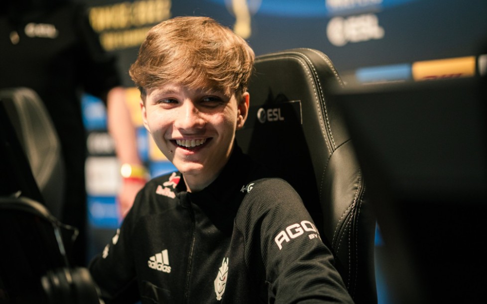 迎接他的不 迎接他的不