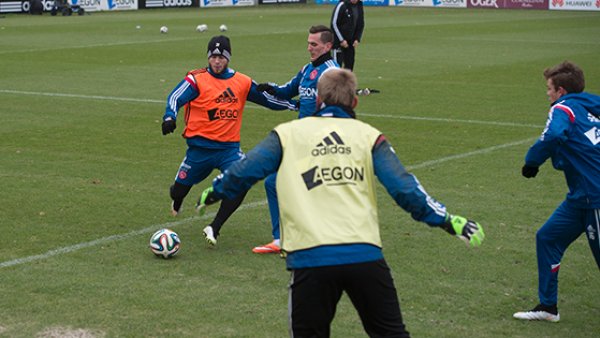 与侧翼绕后 与侧翼绕后